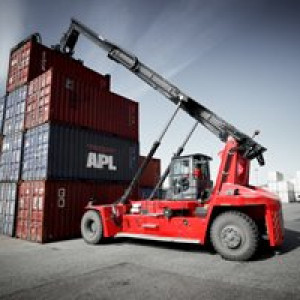 XE NÂNG REACH STACKER